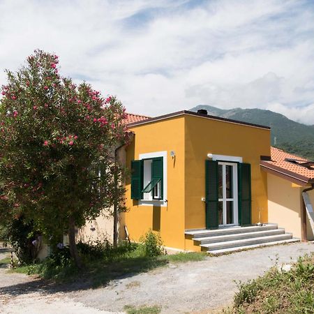 B&B La Casa Dei Gelsi Loano Bagian luar foto