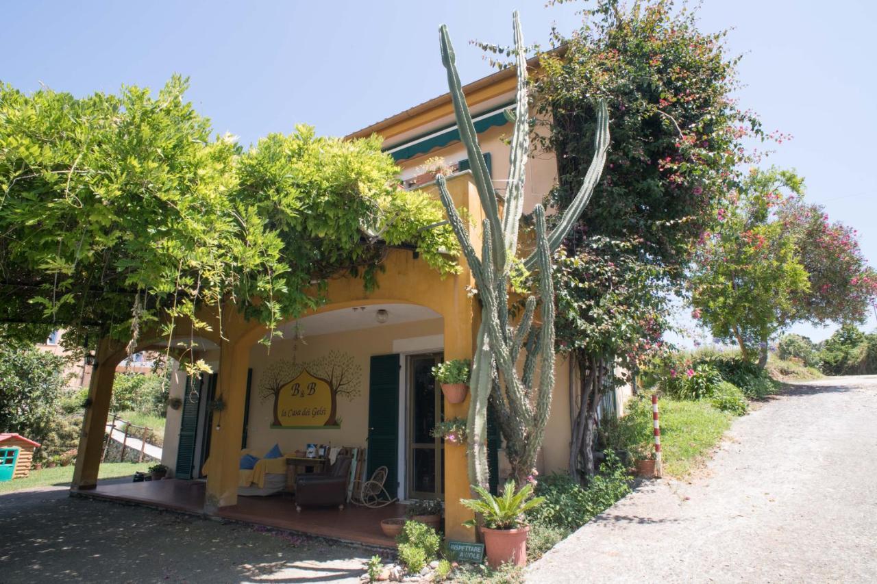 B&B La Casa Dei Gelsi Loano Bagian luar foto