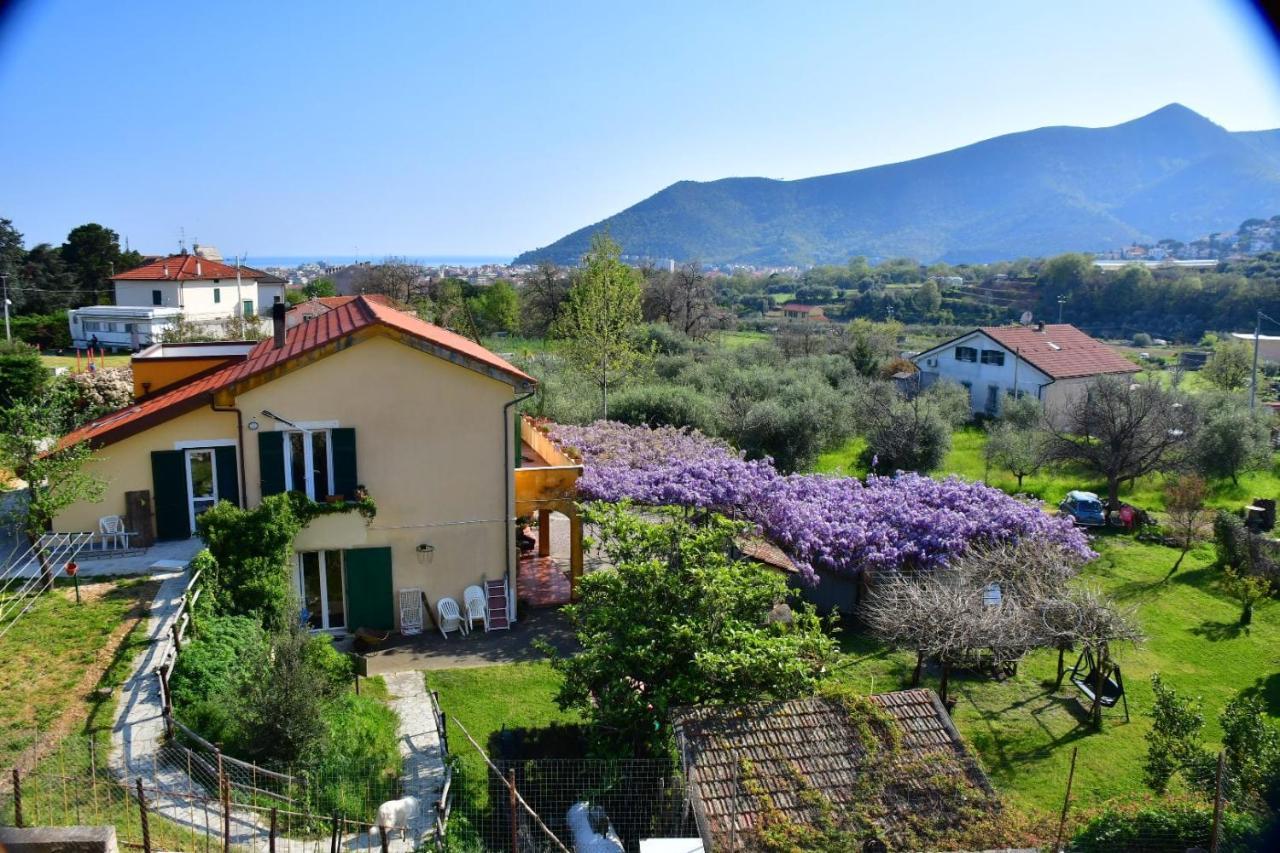 B&B La Casa Dei Gelsi Loano Bagian luar foto